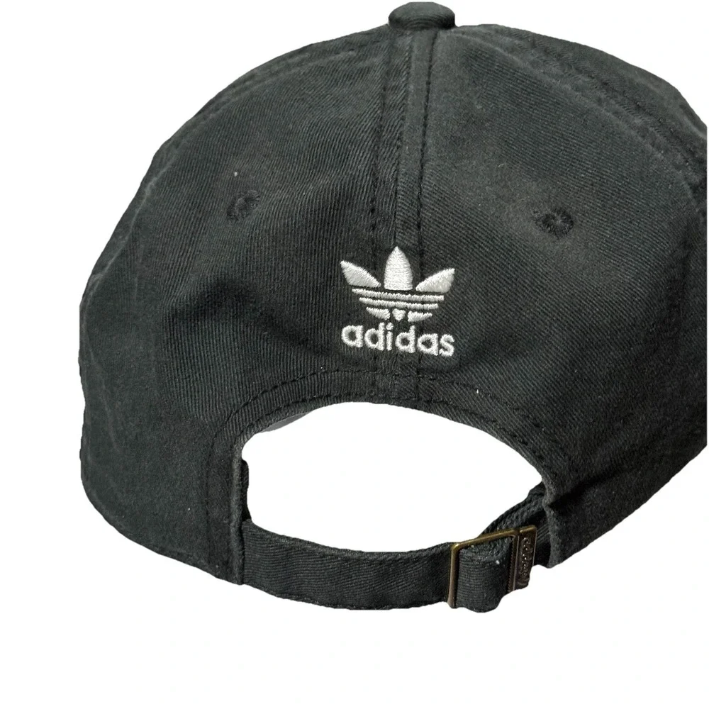 Adidas Originals Relaxed Black White Embroidered Trefoil Strapback Men Hat OSFY